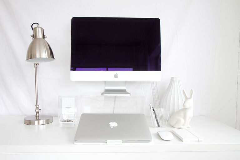 Tips for Organizing a Clutter-Free Workspace to Boost Productivity